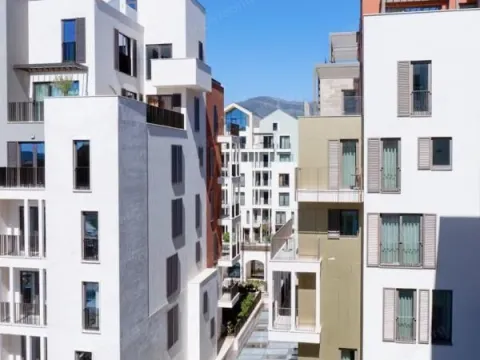 Prodaja, jednosoban stan, 55m², Porto Montenegro, Tivat - image 1