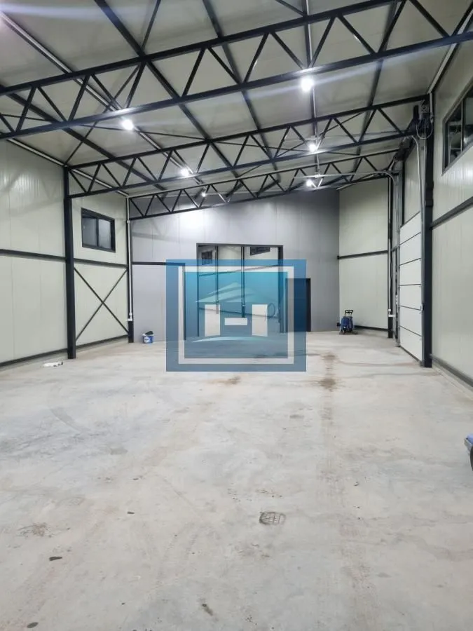 Rent, office space, 430m², Gloždak, Paraćin