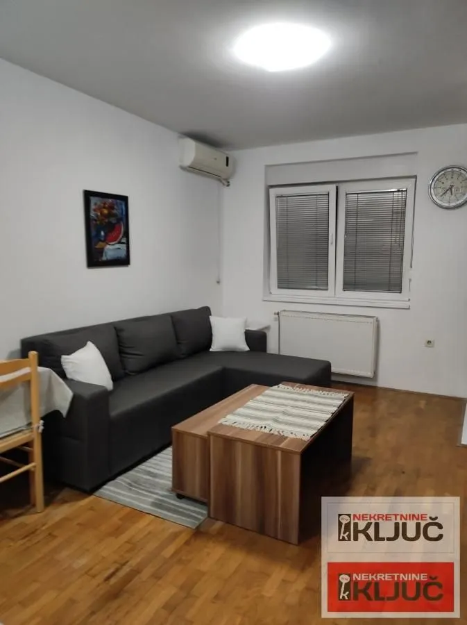 Izdavanje, garsonjera, 26m², Grbavica, Novi Sad Sve Podlokacije