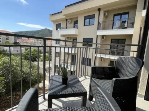 Rent, one bedroom apartment, 44m², Budva, Crna Gora - image 4