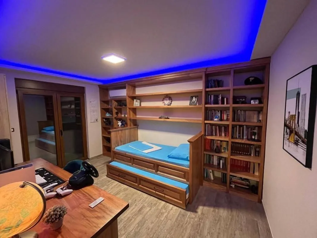 Rent, house, 360m², Bar, Crna Gora