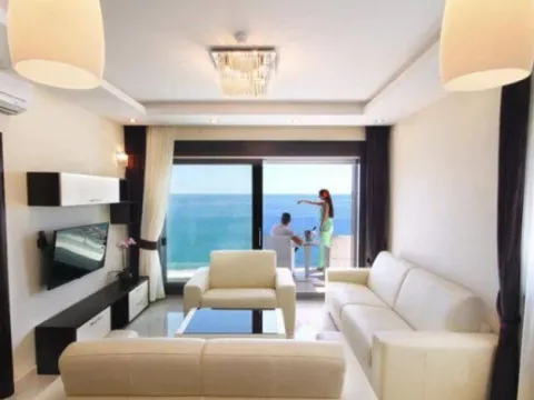 Rent, two bedroom apartment, 85m², Bečići, Budva - image 2