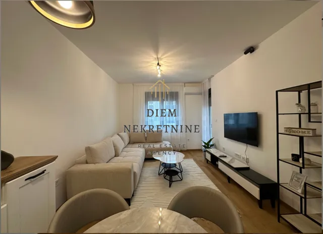 Izdavanje, jednosoban stan, 45m², Podgorica, Crna Gora