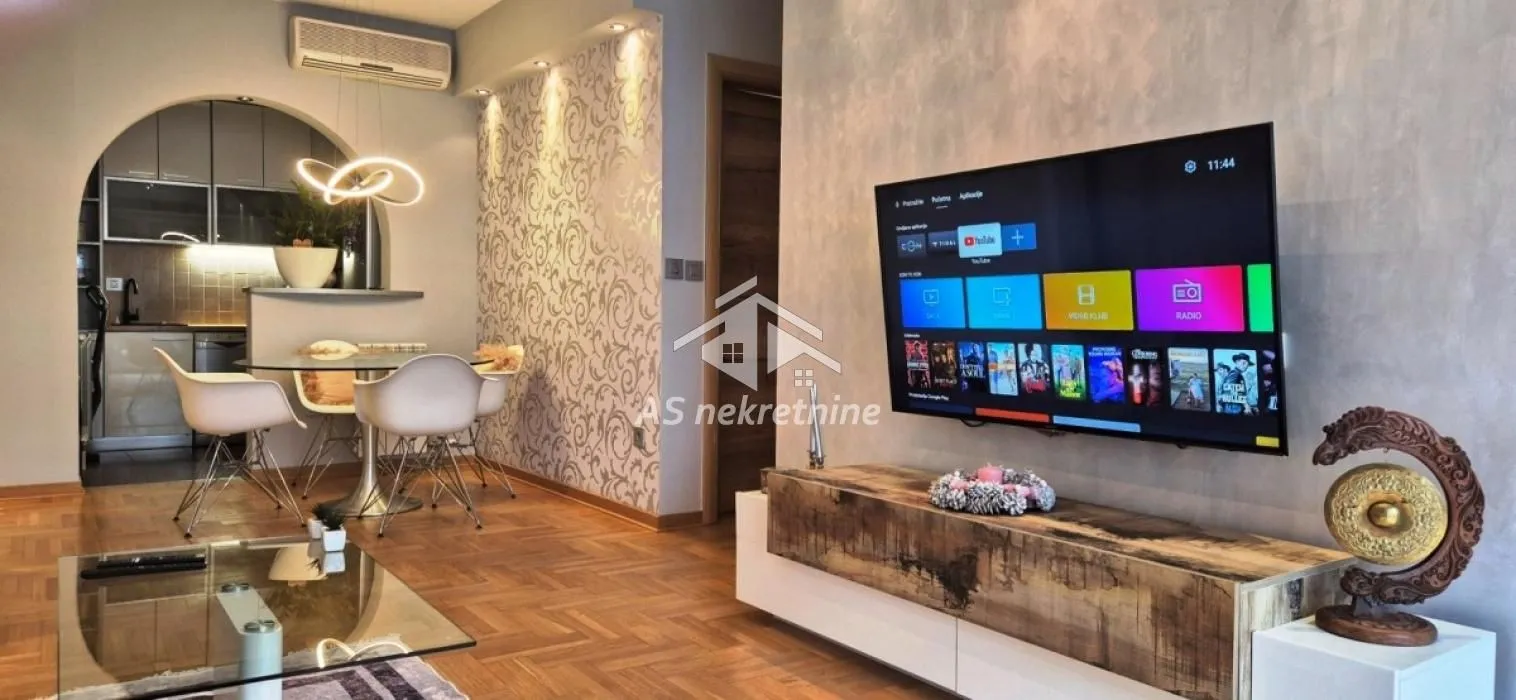 Izdavanje, dvosoban stan, 54m², Vračar Sve Podlokacije, Beograd