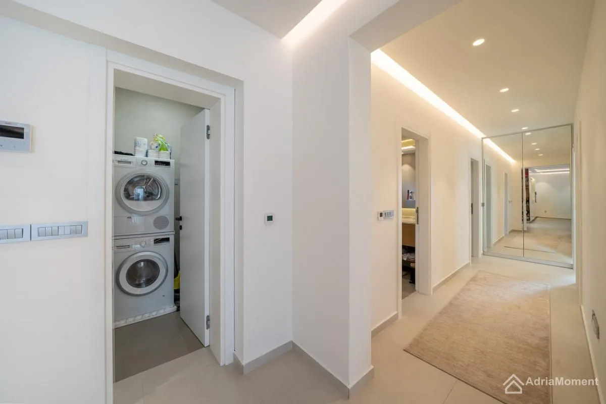 Prodaja, dvosoban stan, 122m², Marići, Tivat