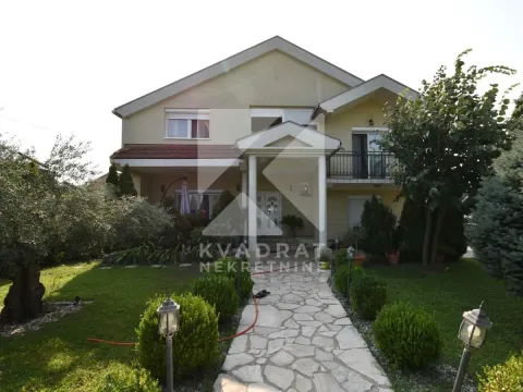 Rent, house, 250m², Donja Gorica, Podgorica - image 1