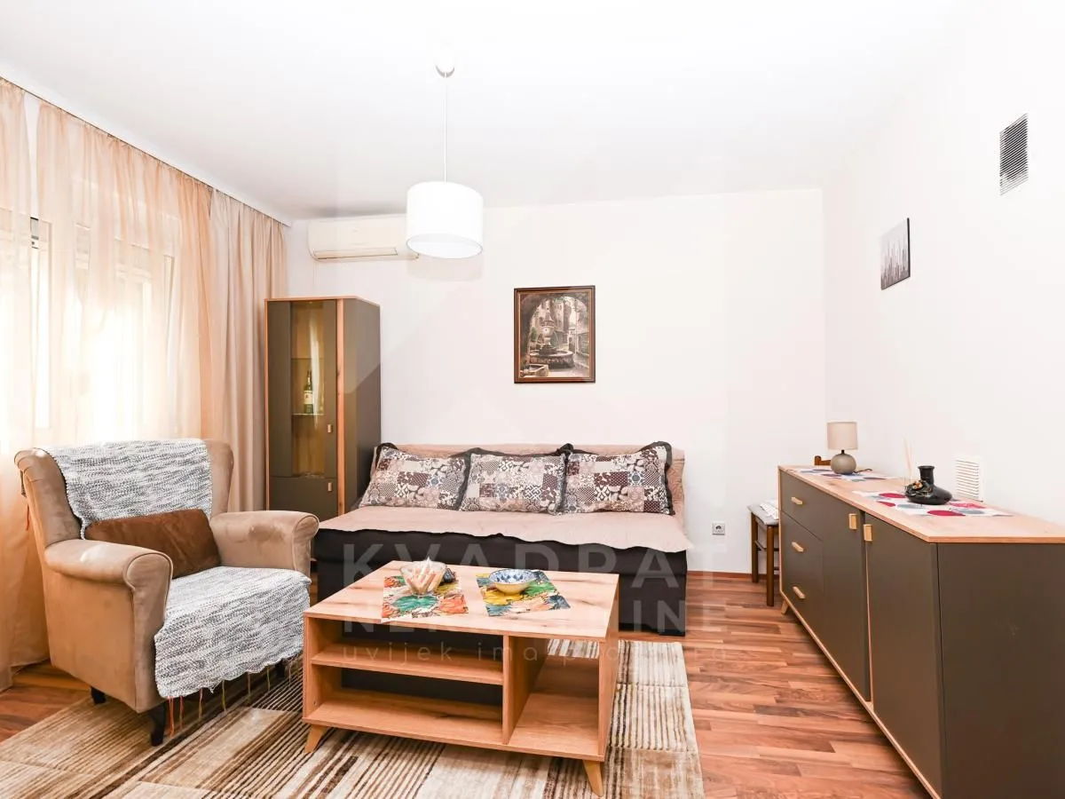 Rent, studio apartment, 25m², Autobuska stanica, Podgorica