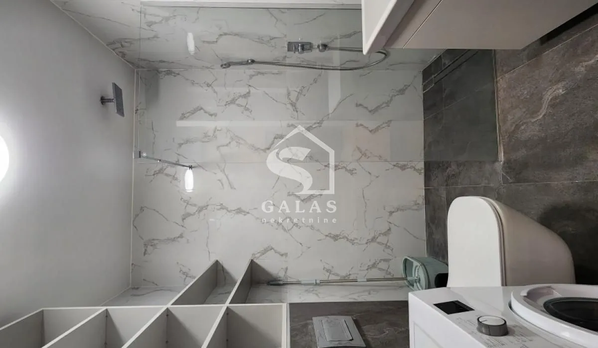 Prodaja, dvosoban stan, 44m², Zemun Cara Dušana, Zemun Sve Podlokacije