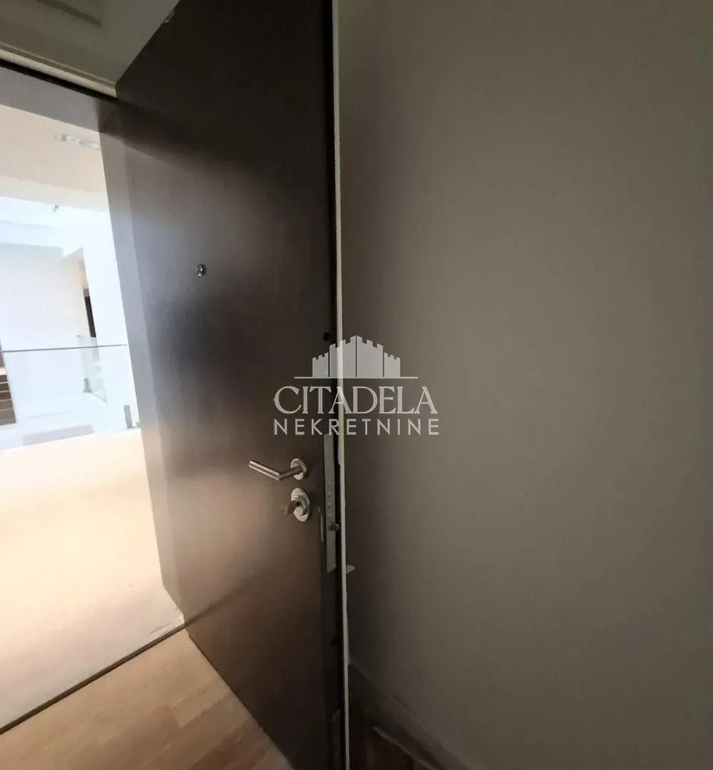 Sale, four bedroom apartment, 115m², Čukarica, Beograd
