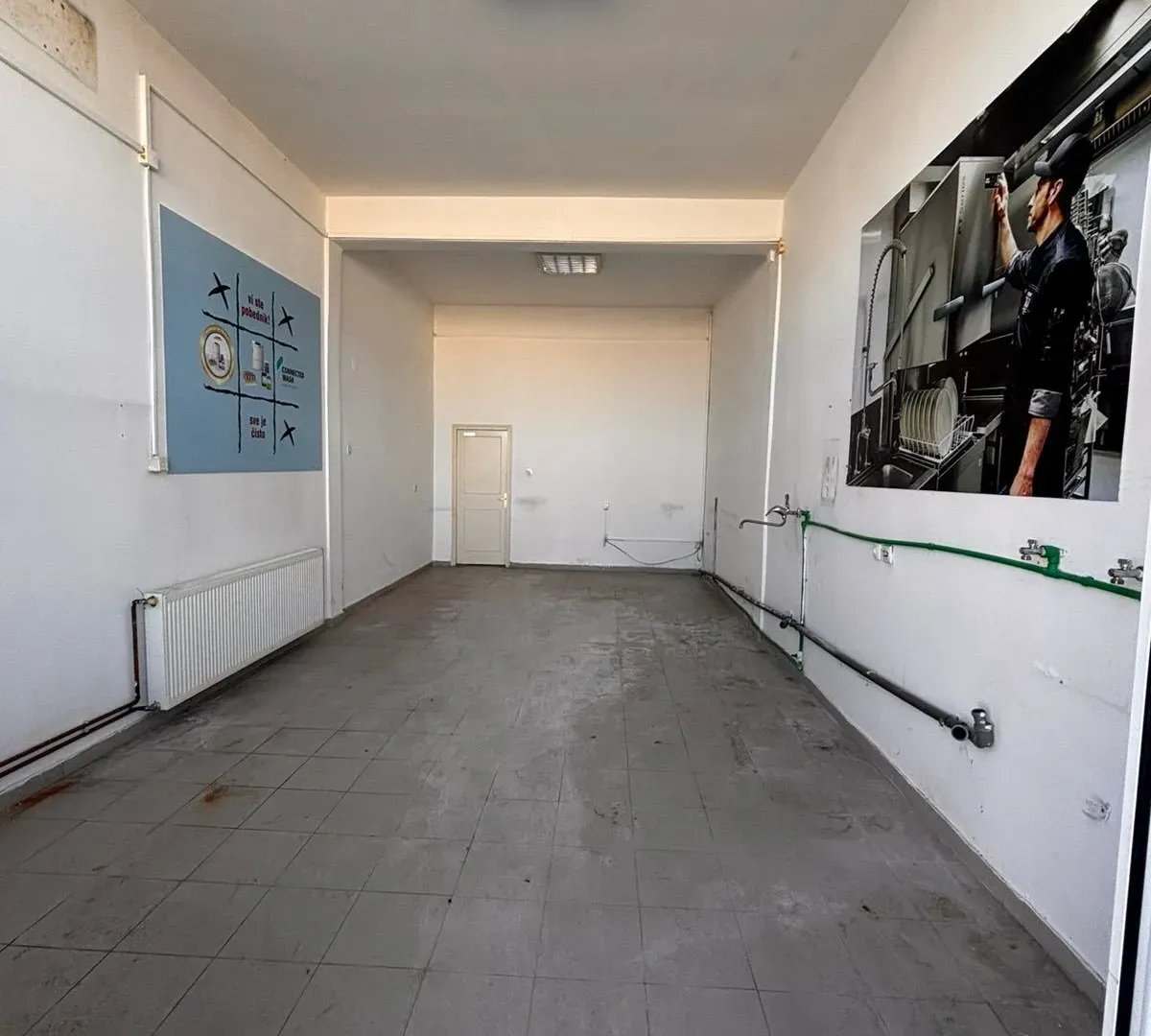 Izdavanje, poslovni prostor, 90m², Krnjaca, Palilula Sve Podlokacije