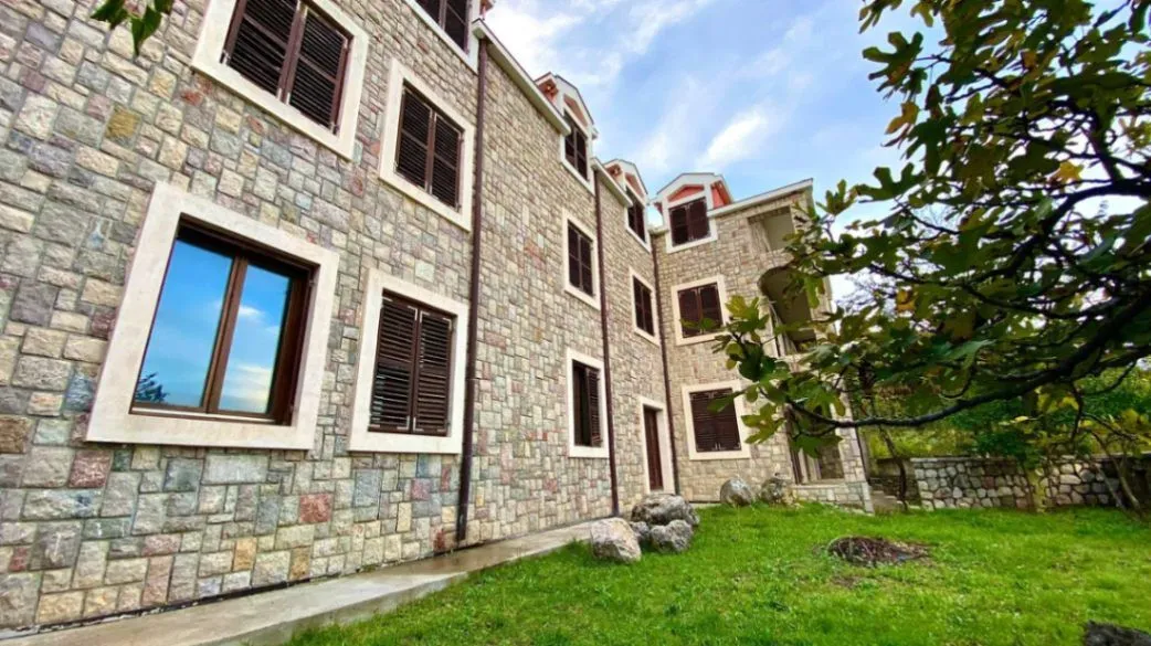 Sale, house, 850m², Šušanj, Bar