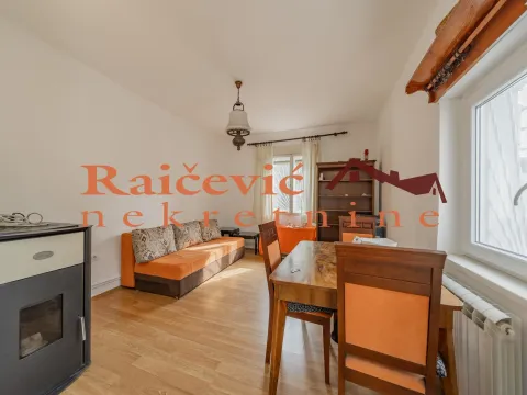 Rent, two bedroom apartment, 50m², Lipov Lad, Zvezdara Sve Podlokacije - image 4