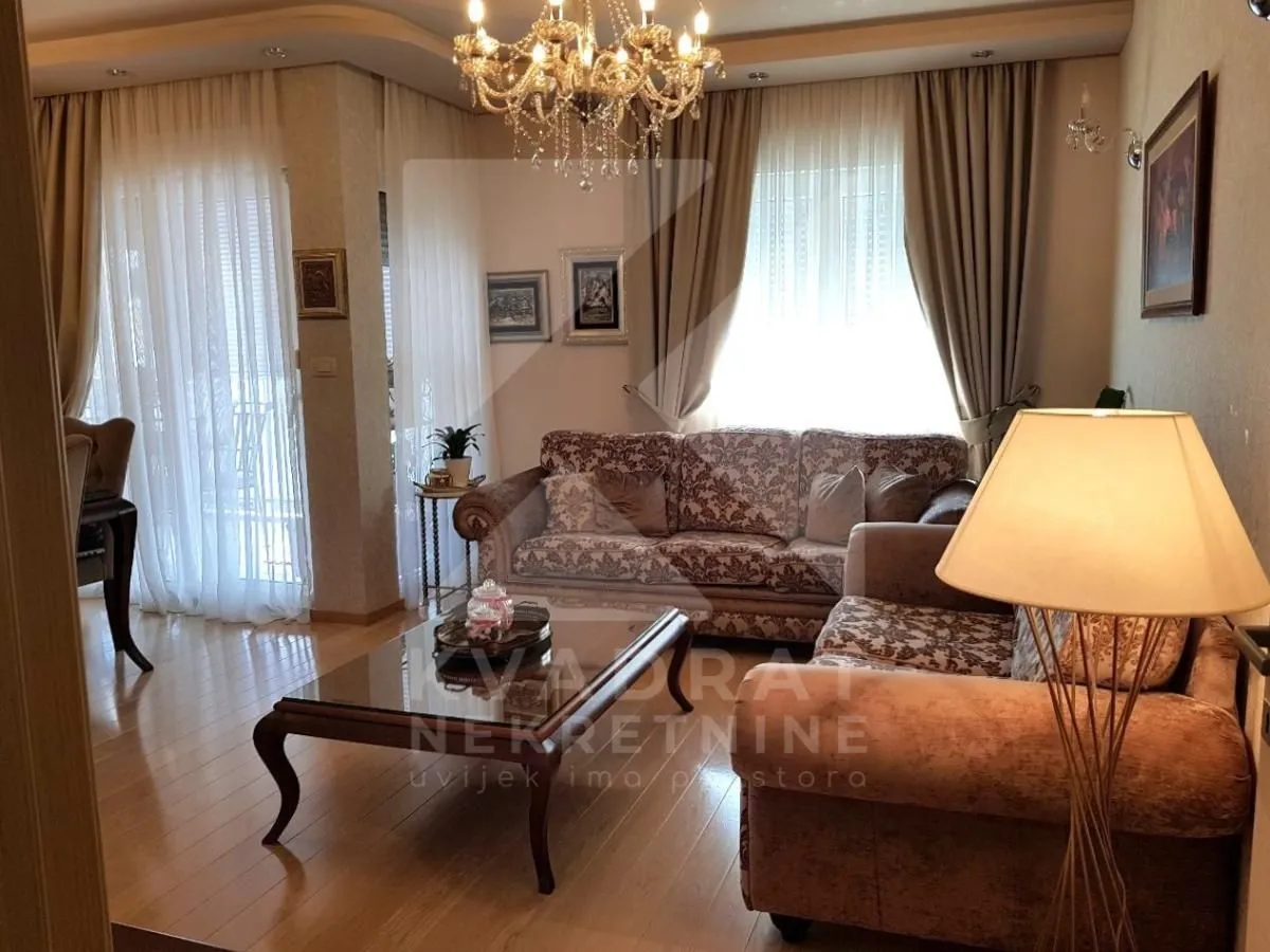 Izdavanje, trosoban stan, 100m², City Kvart, Podgorica