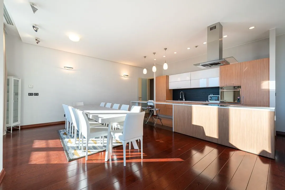 Rent, three bedroom apartment, 204m², Kod Capital Plaze, Podgorica