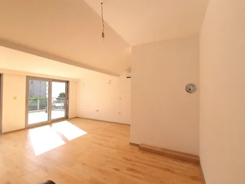 Prodaja, trosoban stan, 171m², Petrovac, Budva - image 6