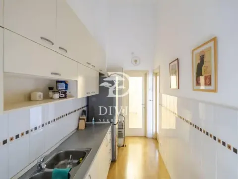 Izdavanje, četvorosoban stan, 110m², Kalenić Pijaca, Vračar Sve Podlokacije - image 8