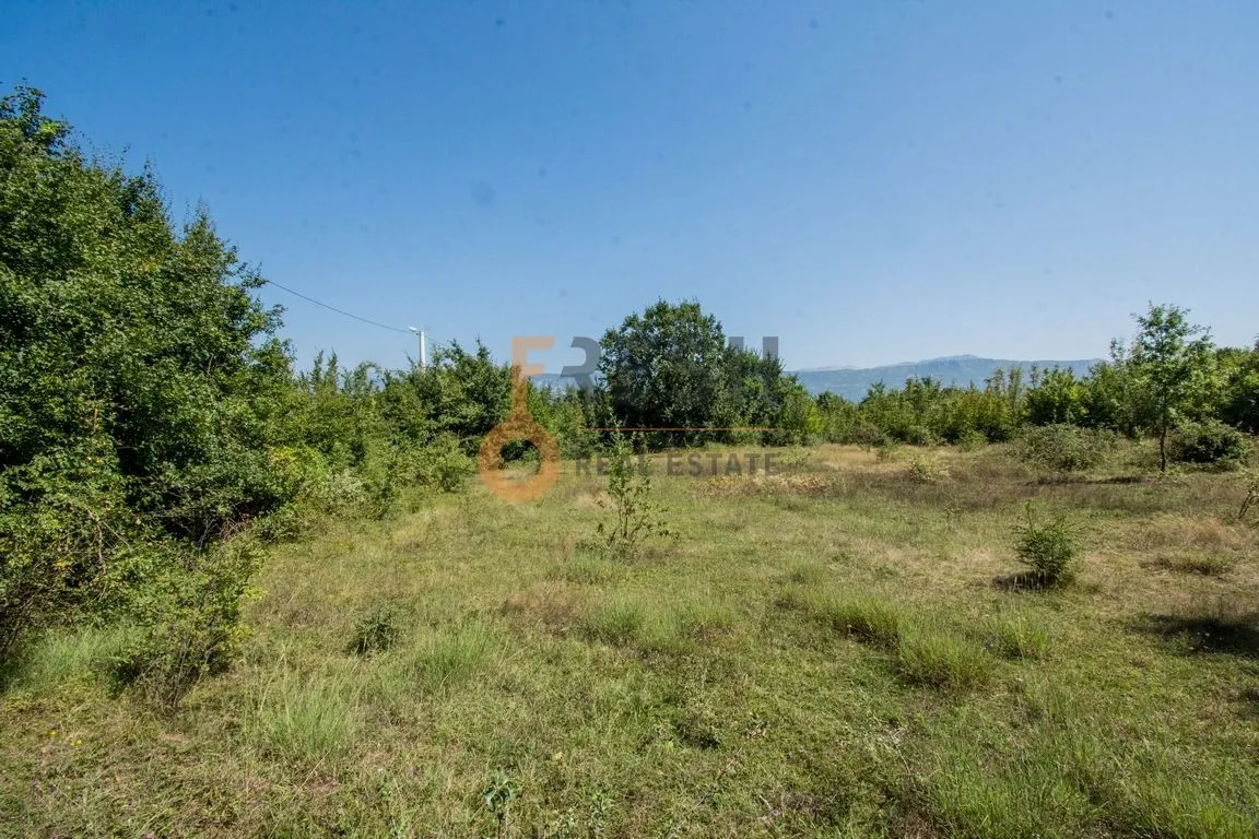 Prodaja, plac, 2100m², Danilovgrad, Crna Gora