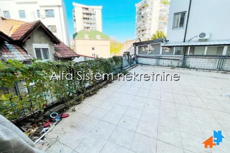 Izdavanje, trosoban stan, 65m², Južni Bulevar, Vračar Sve Podlokacije