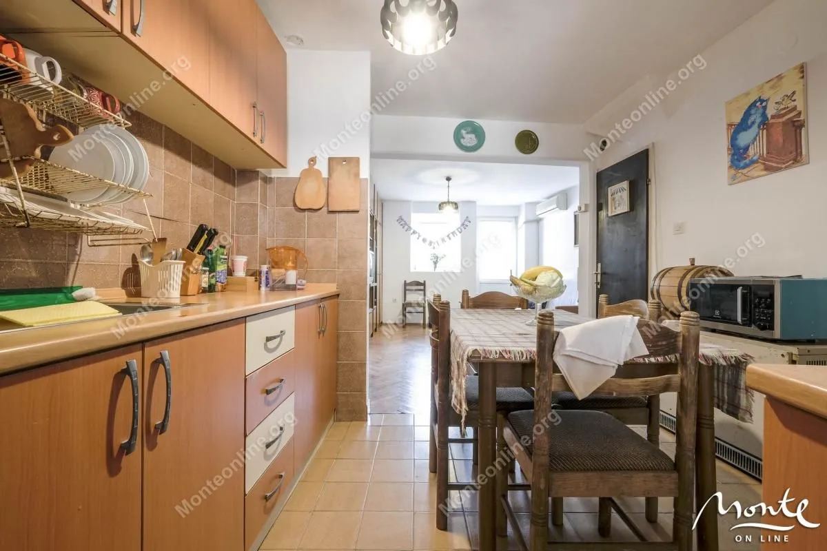 Sale, house, 91m², Stari Grad, Budva
