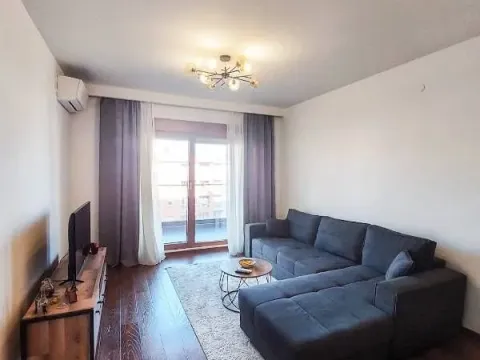 Izdavanje, jednosoban stan, 49m², Master Kvart, Podgorica - image 4
