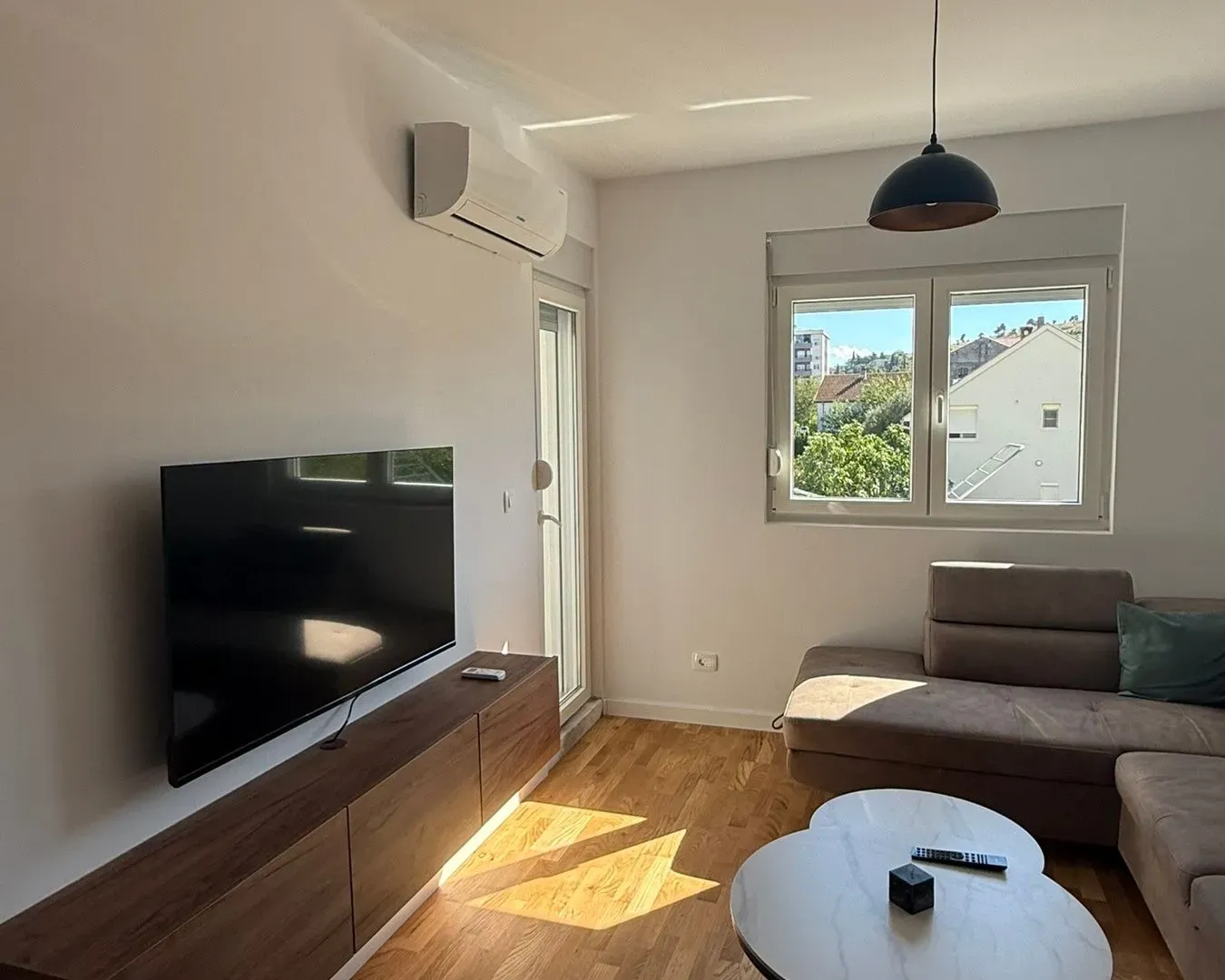 Izdavanje, jednosoban stan, 43m², Zabjelo, Podgorica