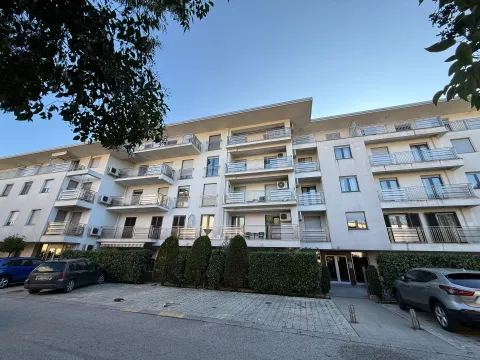 Prodaja, trosoban stan, 120m², Podgorica, Crna Gora - image 4