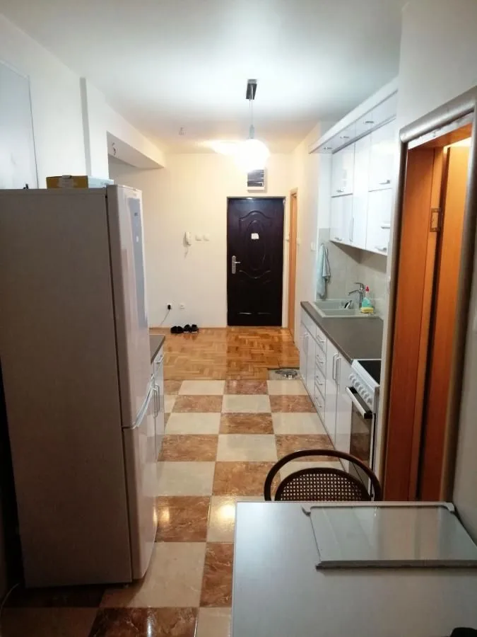 Prodaja, trosoban stan, 95m², Centar, Niš