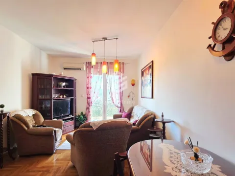 Izdavanje, dvosoban stan, 55m², Stari Aerodrom, Podgorica - image 3