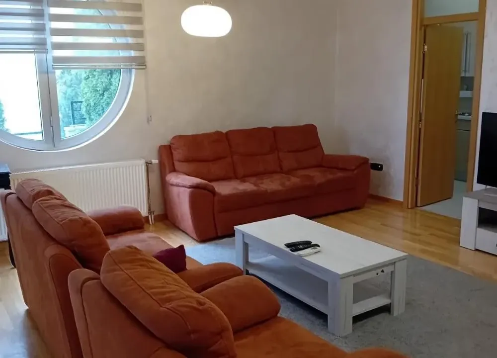 Izdavanje, trosoban stan, 98m², Lisičji Potok, Beograd
