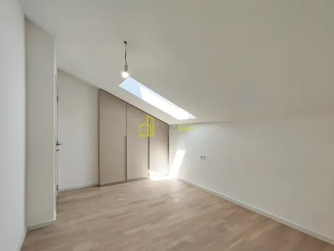 Prodaja, jednosoban stan, 50m², Stari Aerodrom, Podgorica - image 4
