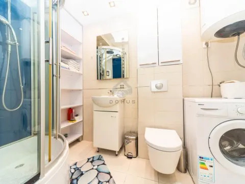 Prodaja, jednosoban stan, 51m², Stari Aerodrom, Podgorica - image 8