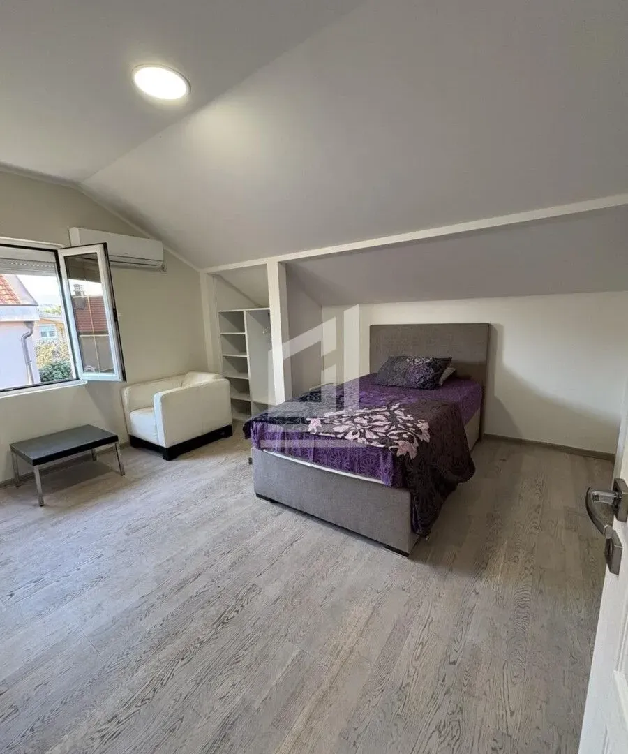 Rent, house, 350m², Zlatica, Podgorica