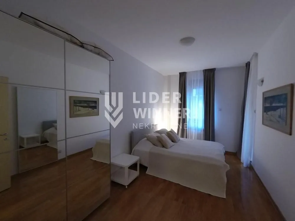 Rent, two bedroom apartment, 78m², Kalenić Pijaca, Vračar Sve Podlokacije