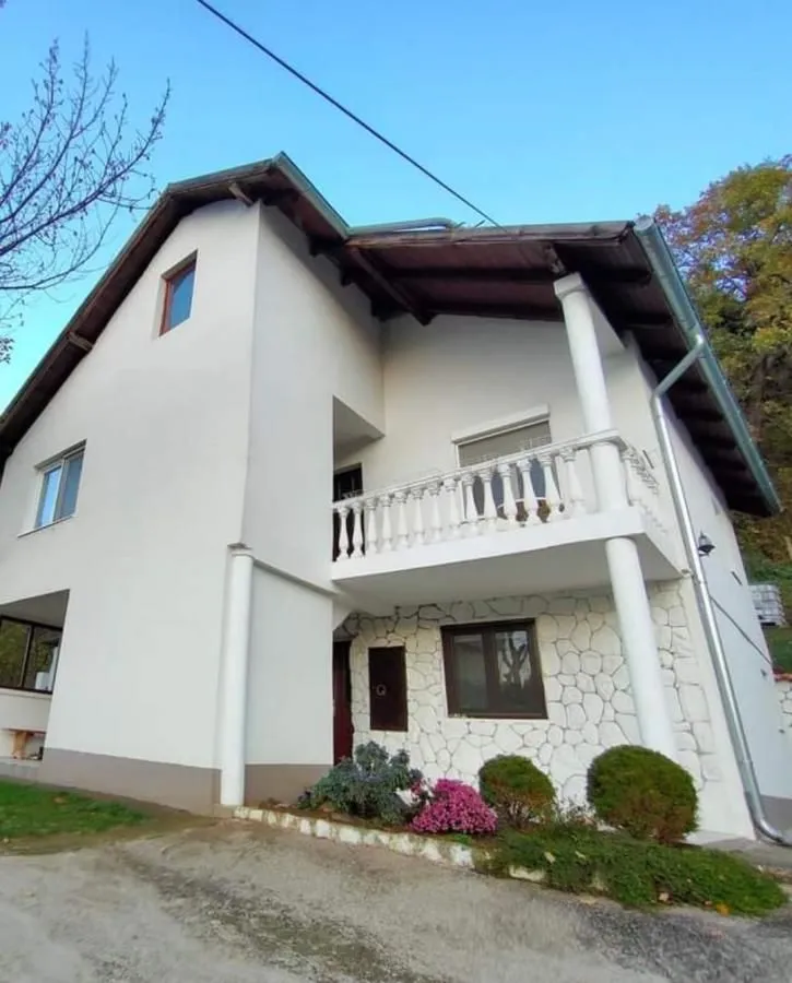 Prodaja, kuća, 181m², Sremska Kamenica, Petrovaradin