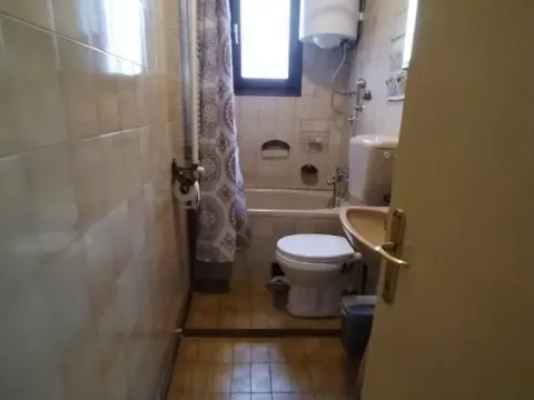 Izdavanje, četvorosoban stan, 74m², Voždovac Sve Podlokacije, Beograd - image 15