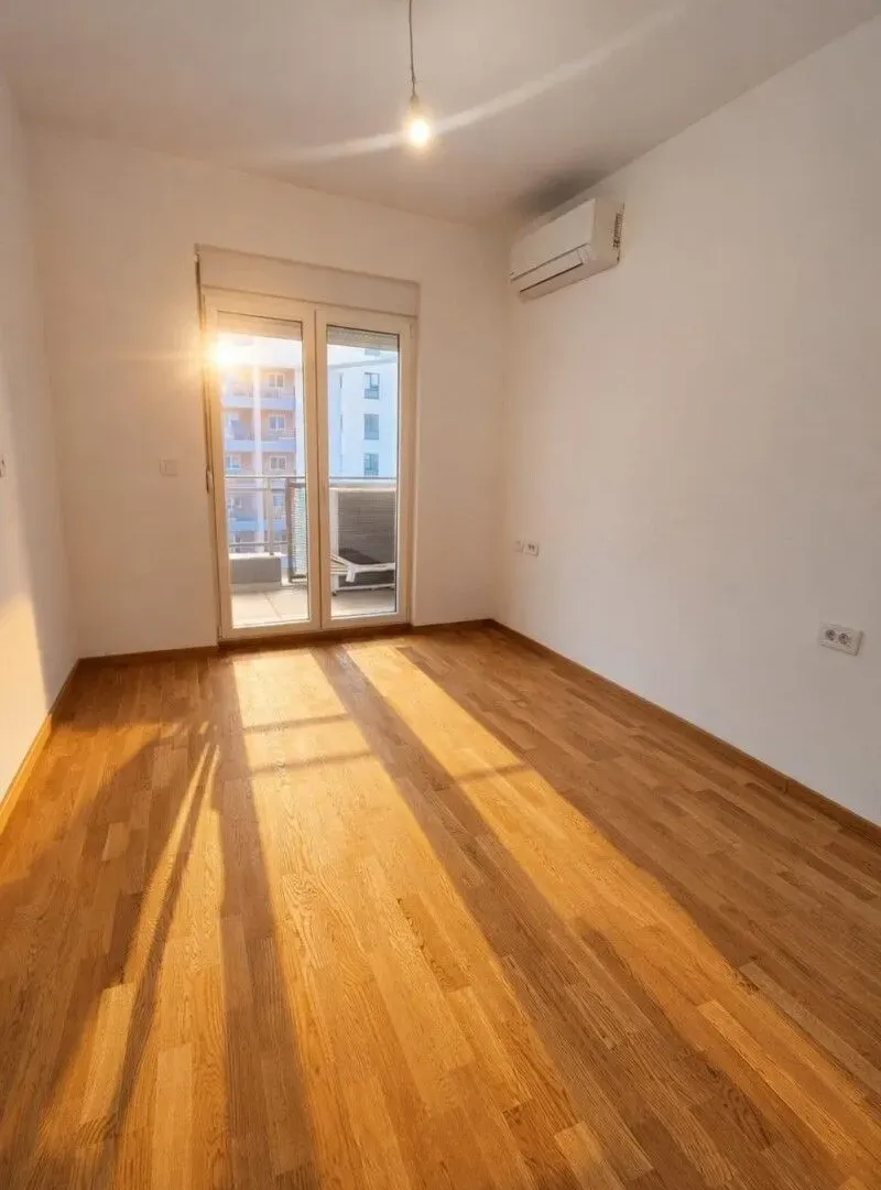 Prodaja, dvosoban stan, 80m², Stari Aerodrom, Podgorica