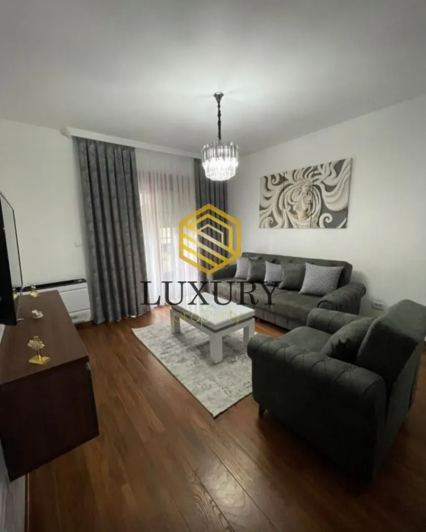 Izdavanje, dvosoban stan, 70m², Master Kvart, Podgorica