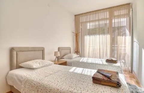 Rent, two bedroom apartment, 72m², Dubovica, Budva - image 6