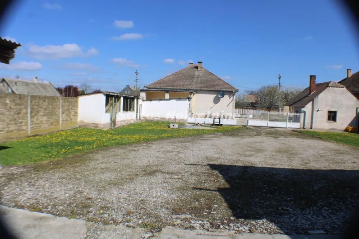 Prodaja, kuća, 148m², Titel, Novi Sad