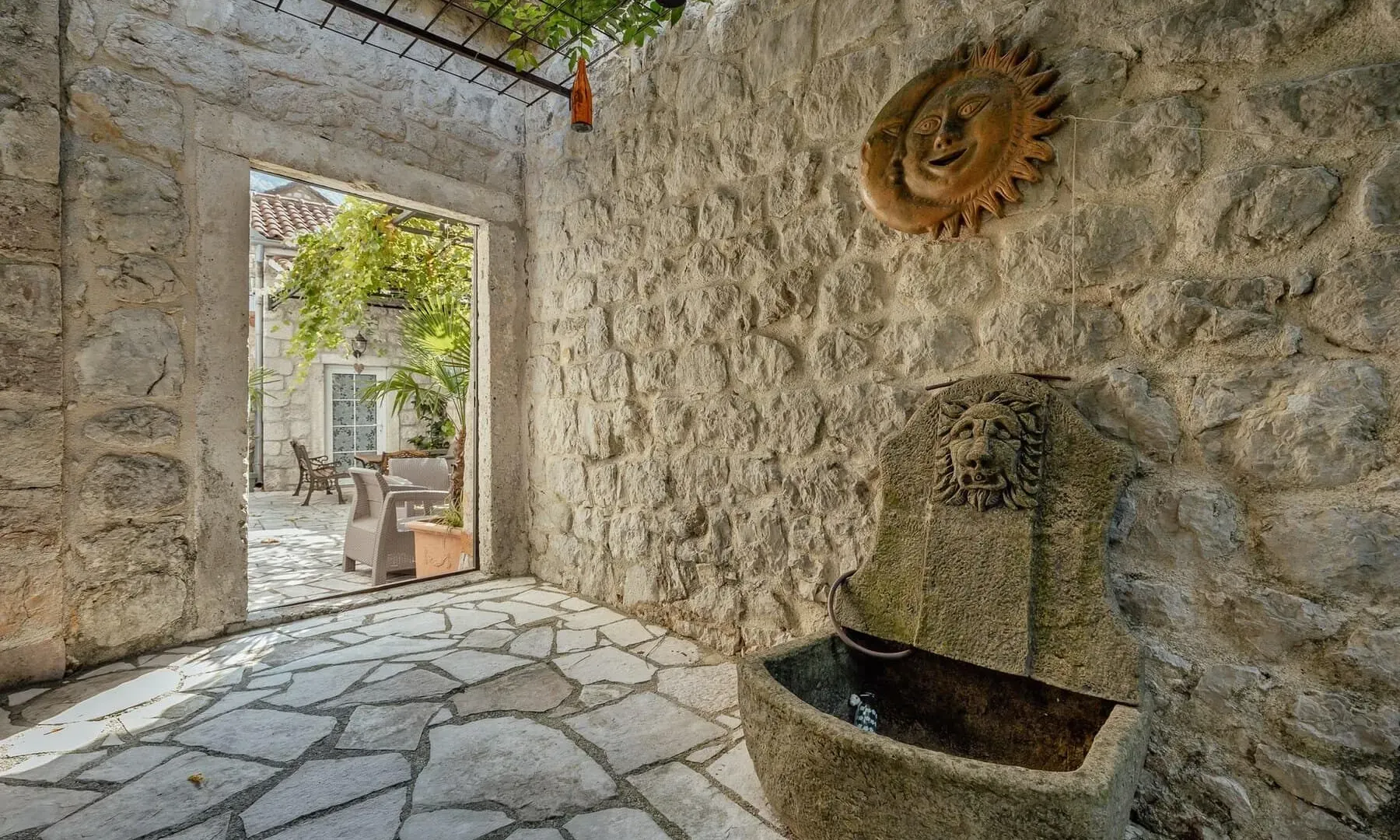 Sale, house, 240m², Risan, Kotor