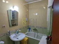 Prodaja, trosoban stan, 80m², Stari Aerodrom, Podgorica - image 8