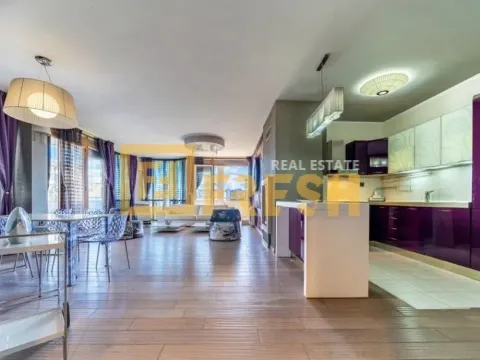 Izdavanje, trosoban stan, 140m², Preko Morače, Podgorica