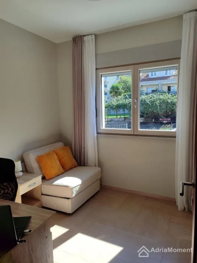 Prodaja, trosoban stan, 114m², Dobrota, Kotor