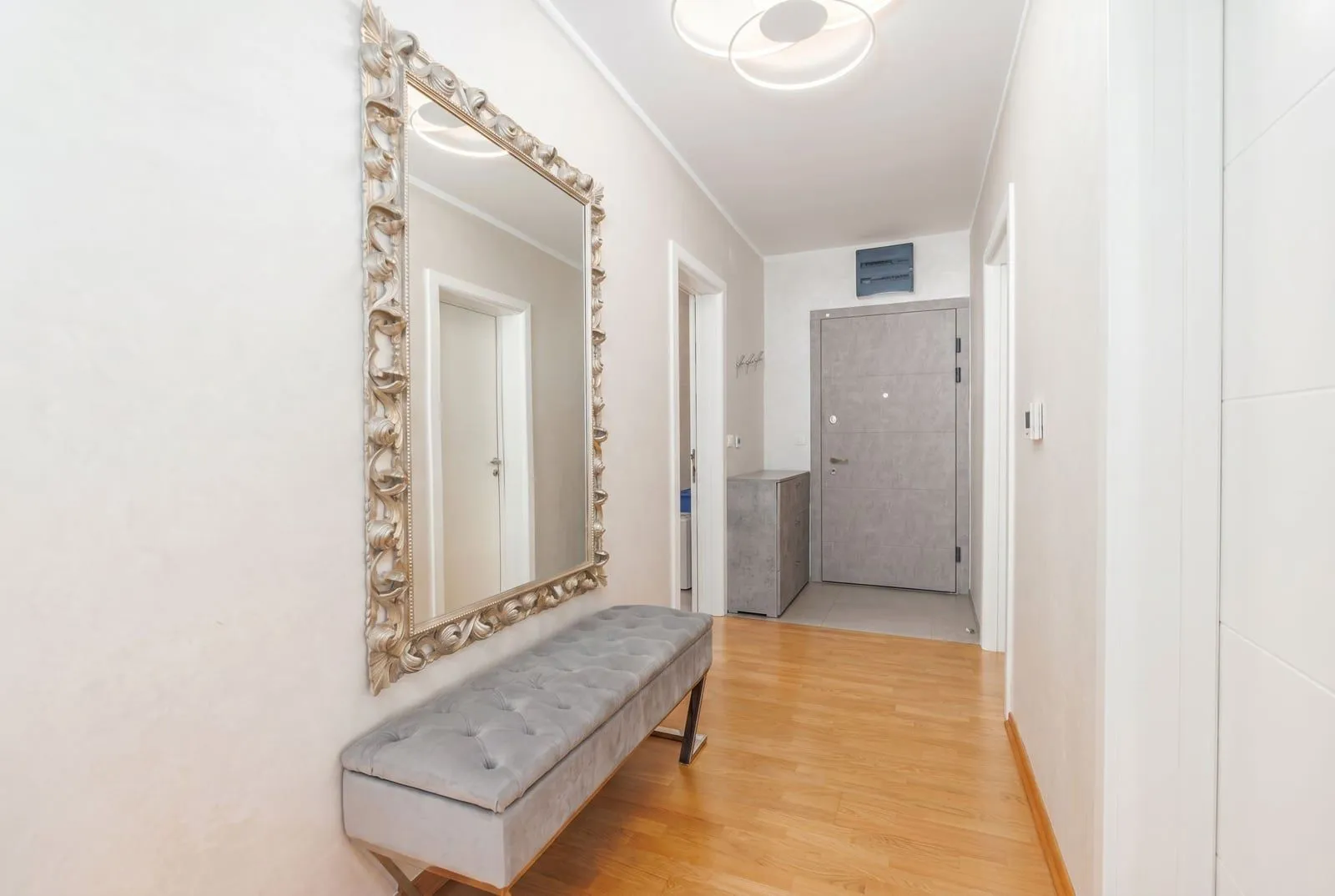 Sale, three bedroom apartment, 104m², Bečići, Budva