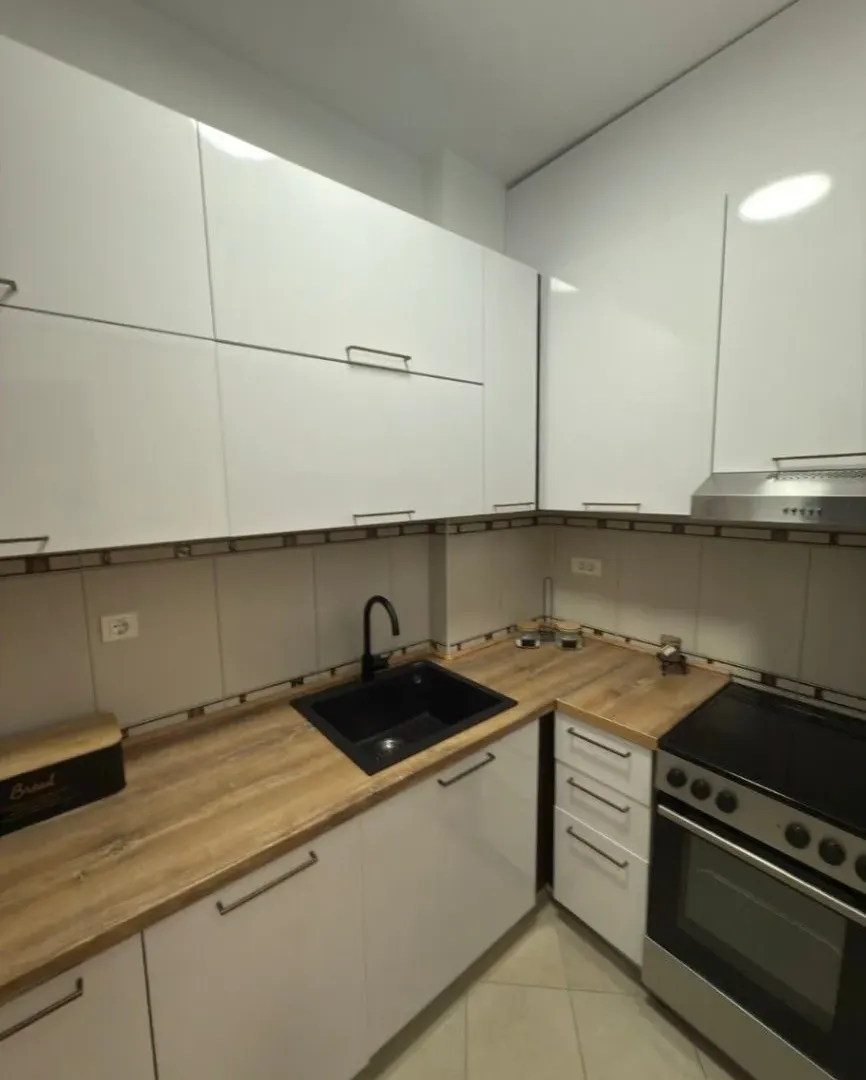 Izdavanje, jednosoban stan, 55m², Centar, Podgorica