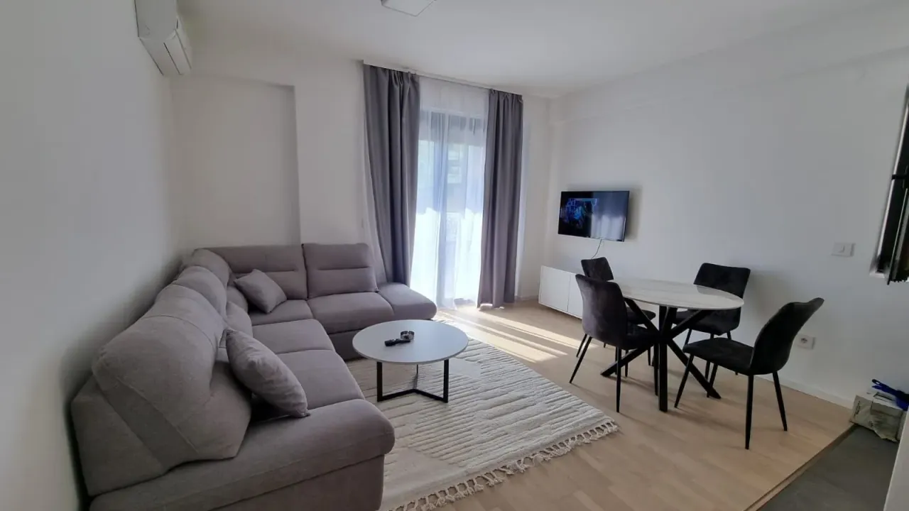 Izdavanje, jednosoban stan, 40m², Budva, Crna Gora