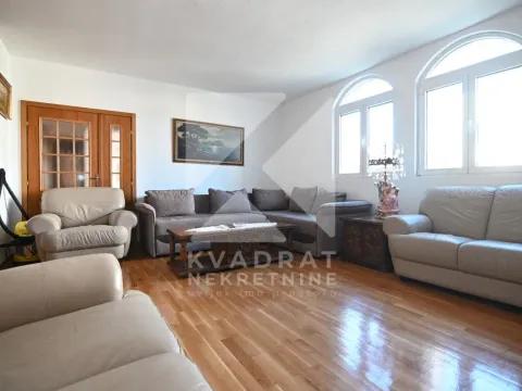 Rent, house, 400m², Zlatica, Podgorica - image 5