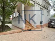 Izdavanje, kuća, 300m², Ibričevina, Podgorica - image 13