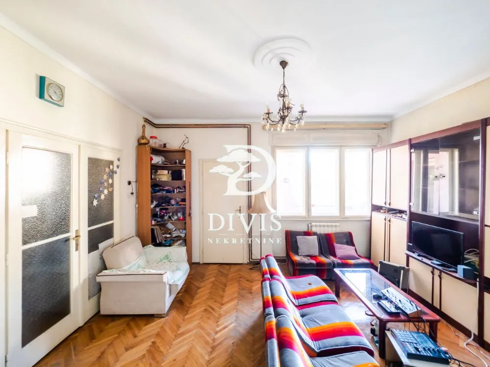 Prodaja, četvorosoban stan, 96m², Savski Venac, Beograd