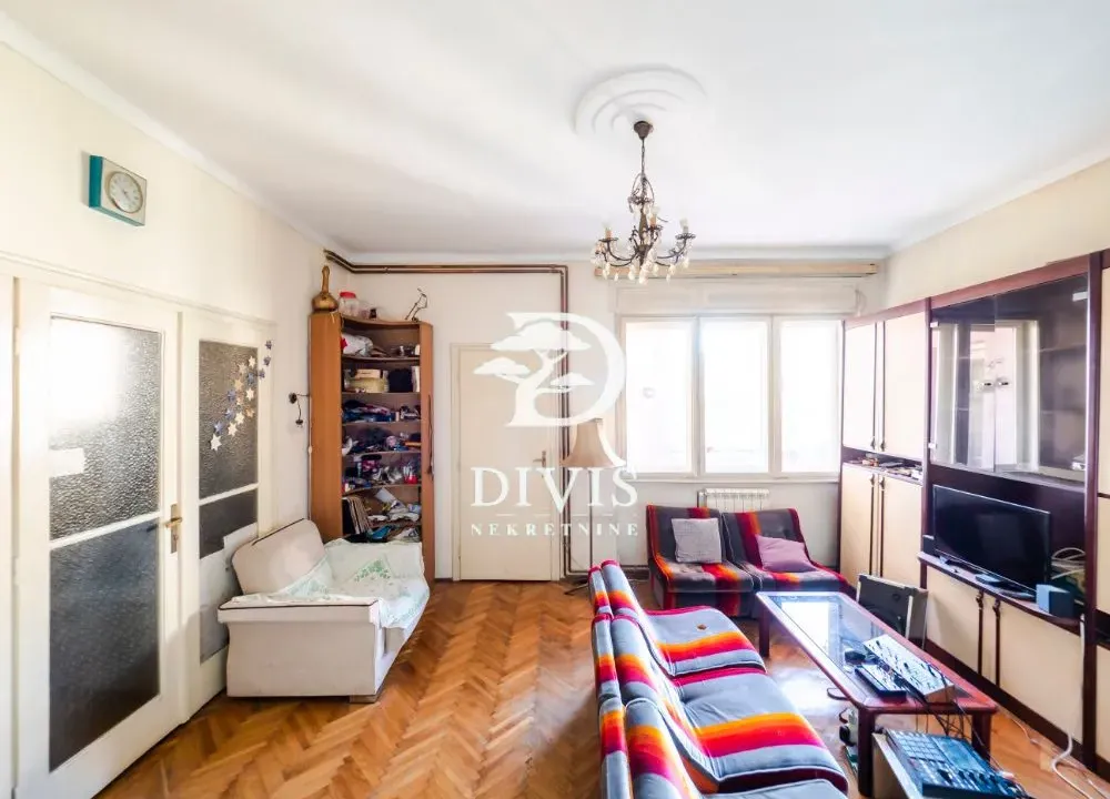 Prodaja, četvorosoban stan, 96m², Savski Venac, Beograd